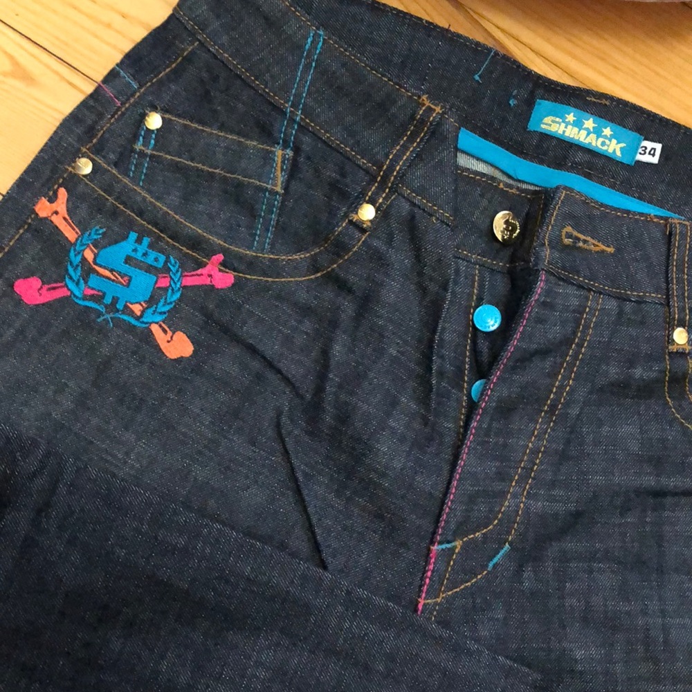 Clothes - Picture 5 of 5